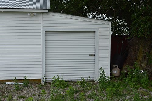 Property photo 5 - Real Estate Auction, 3 Bedroom country farm house on 1 acre in Allen County